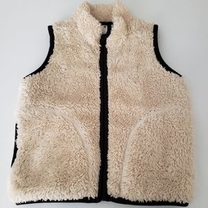 BABIES Fluffy Yarn Fleece Vest